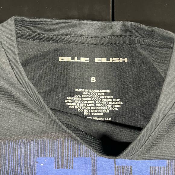 Billie Eilish Official Tour Hit Me Hard And Soft T Shirt Tee Men’s Sz Small New - Picture 4 of 4